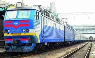 «Укрзалізиниця» повідомила про затримку поїздів через буревій на Сумщині