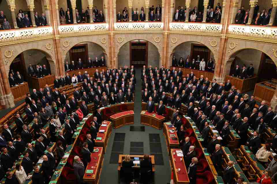 Уряд Угорщини не погоджується на початок переговорів про членство України в ЄС