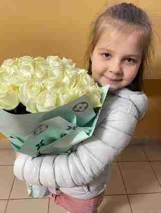 Увага! Поліція розшукує 7-річну дівчинку, яка поїхала на Львівщину
