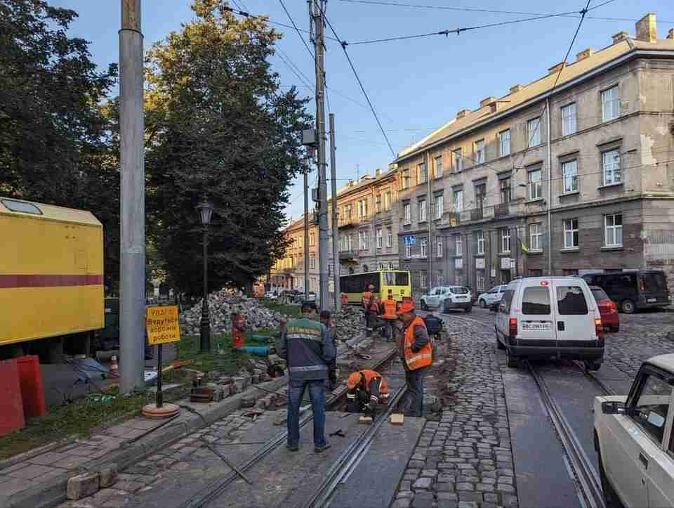 Увага! У Львові два трамвайні маршрути змінили маршрут через ремонт (карта)