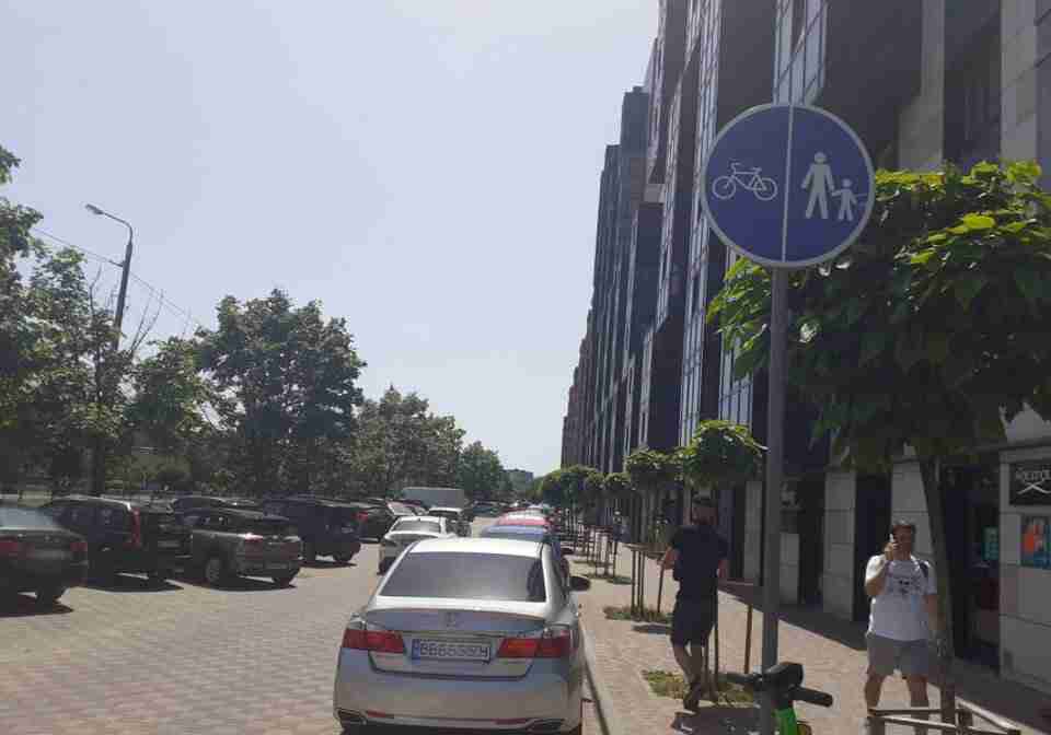 Увага! У Львові ще на чотирьох вулицях з’являться інспектори з паркування (ФОТО)