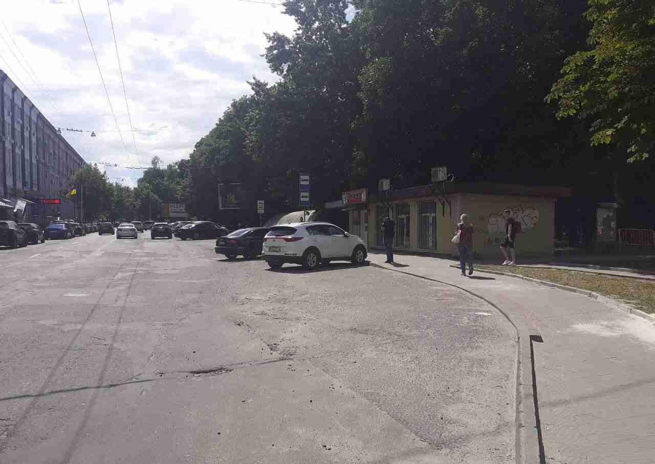 Увага! У Львові ще на чотирьох вулицях з’являться інспектори з паркування (ФОТО)