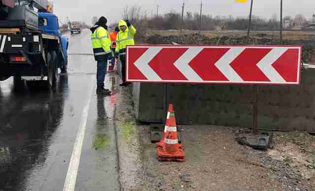 Увага! Водіїв попереджають про перекриття дороги на два місяці і об’їзд через Дрогобич
