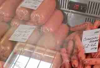 В магазинах окупованого Херсону ковбаса коштує 650 грн за кг (ВІДЕО)