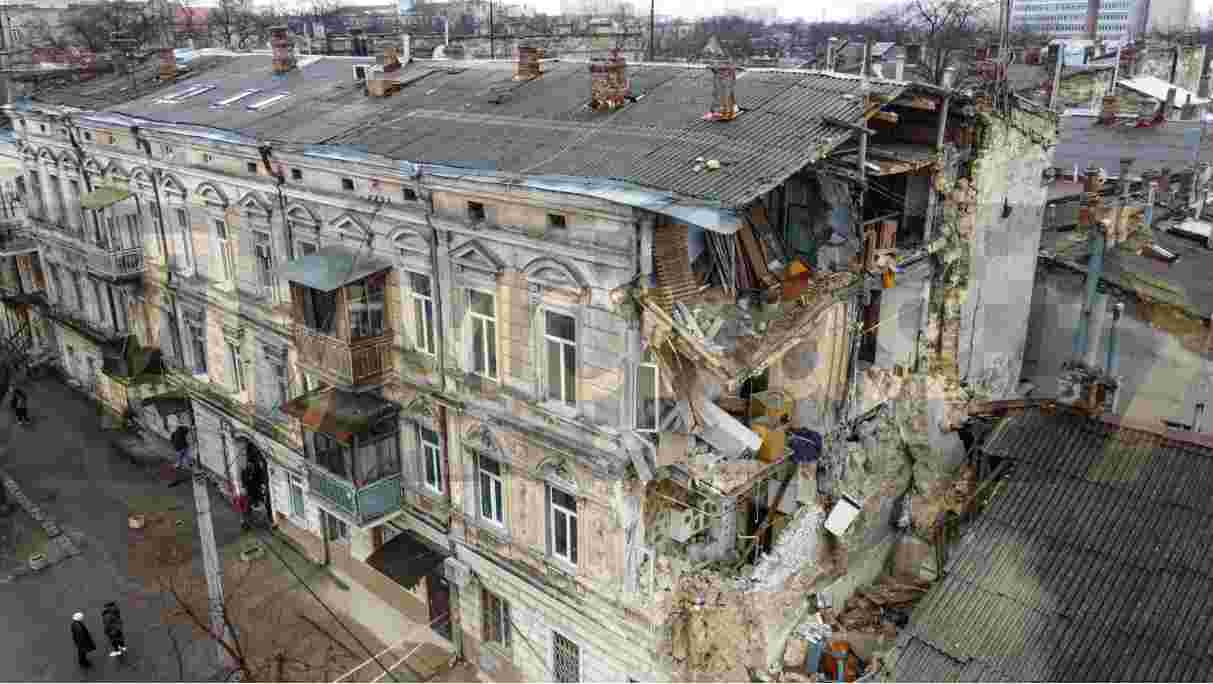 В Одесі стався обвал будинку, пам’ятки архітектури (фото)