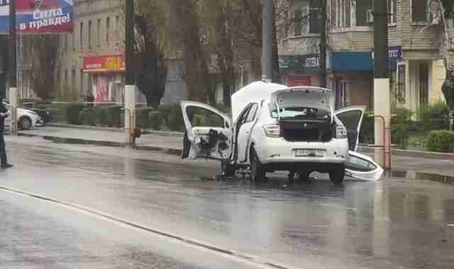 В окупованому Мелітополі вибухнула автівка із колаборантом (ФОТО, ВІДЕО)