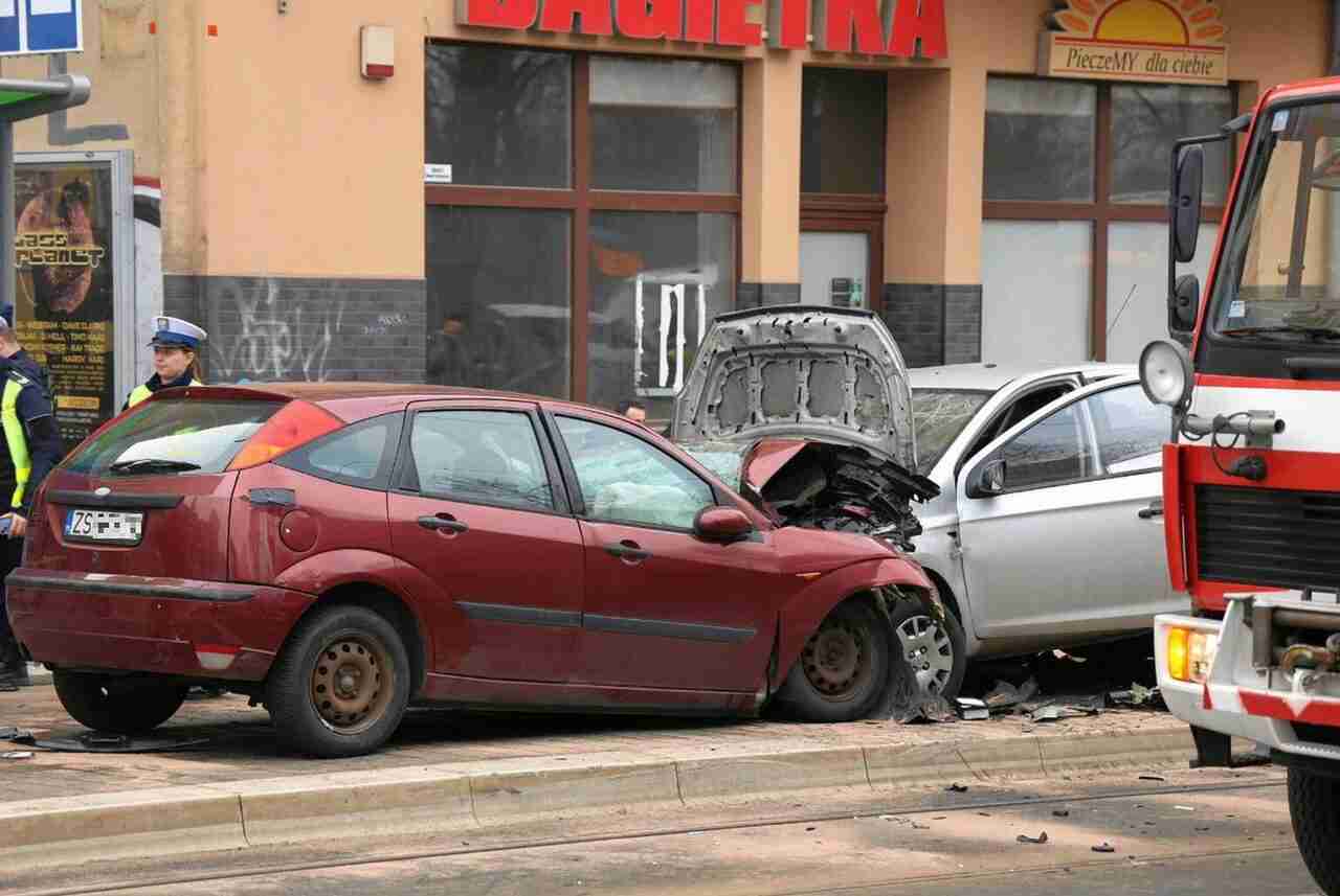 В Польщі водій авто виїхав на тротуар: є постраждалі, серед них і українці