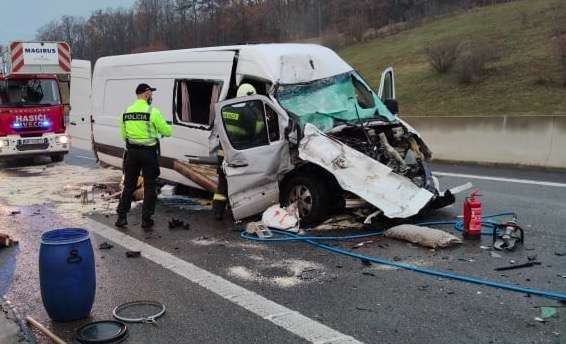 В Словаччині розбився мікроавтобус з українськими громадянами (фото)