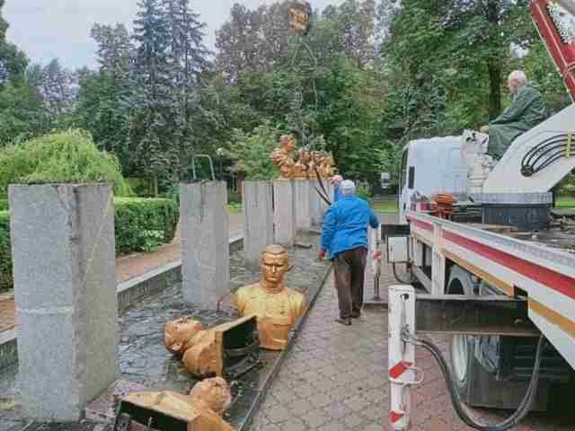 В Україні демонтували цілу алею погрудь радянських героїв (ФОТО)