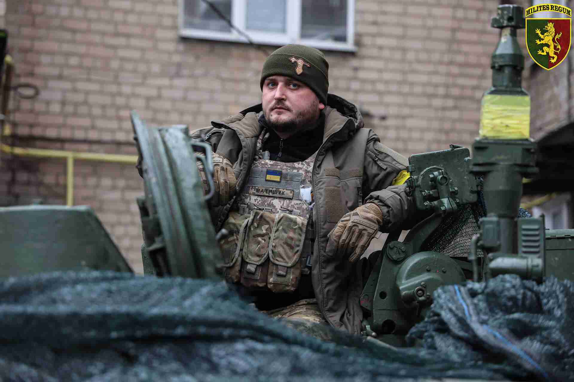 Військові львівської 24-ї бригади поділилися світлинами, як вони тримають оборону Бахмута (ФОТО, ВІДЕО)