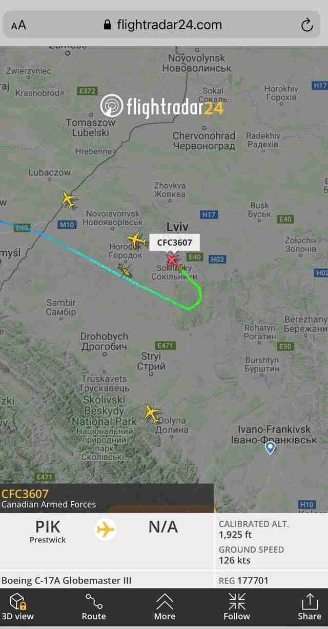 Військово-транспортний літак НАТО здійснив посадку у Львові  (ФОТО)
