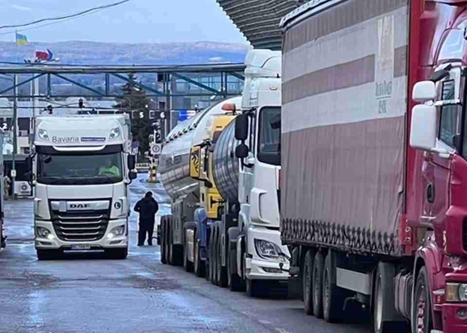 Влада у Польщі наближається до рішення, щоб припинити блокаду кордону з Україною