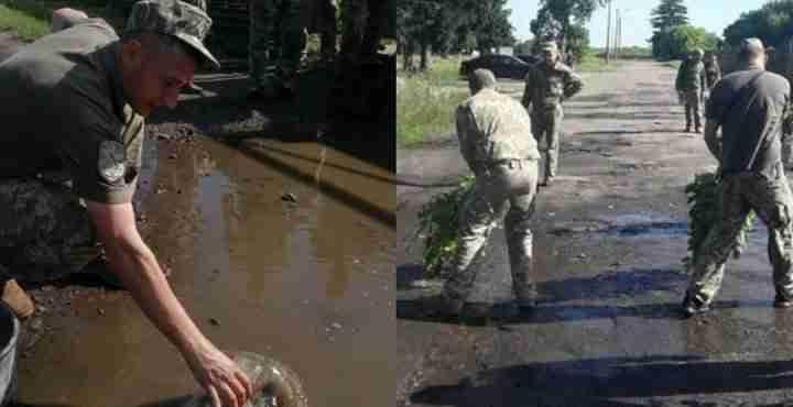 Волинські військові заперечили, що вичерпували воду з калюж через приїзд Зеленського
