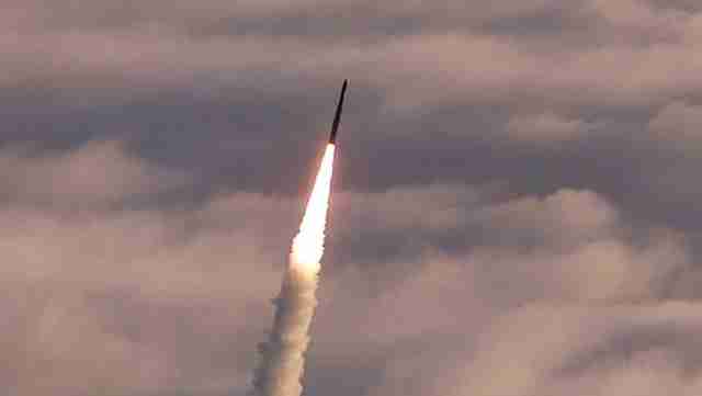 Ворог вперше застосував таку кількість гіперзвукових ракет: Повітряні сили зробили висновки нічної атаки