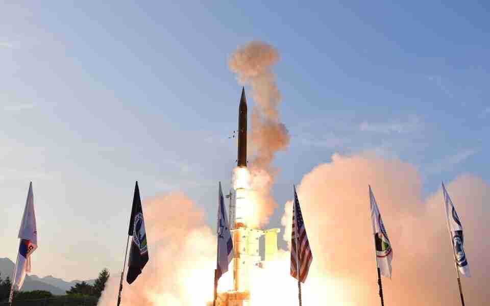 Вперше у світі: Ізраїль збив балістичну ракету у космосі (ФОТО)