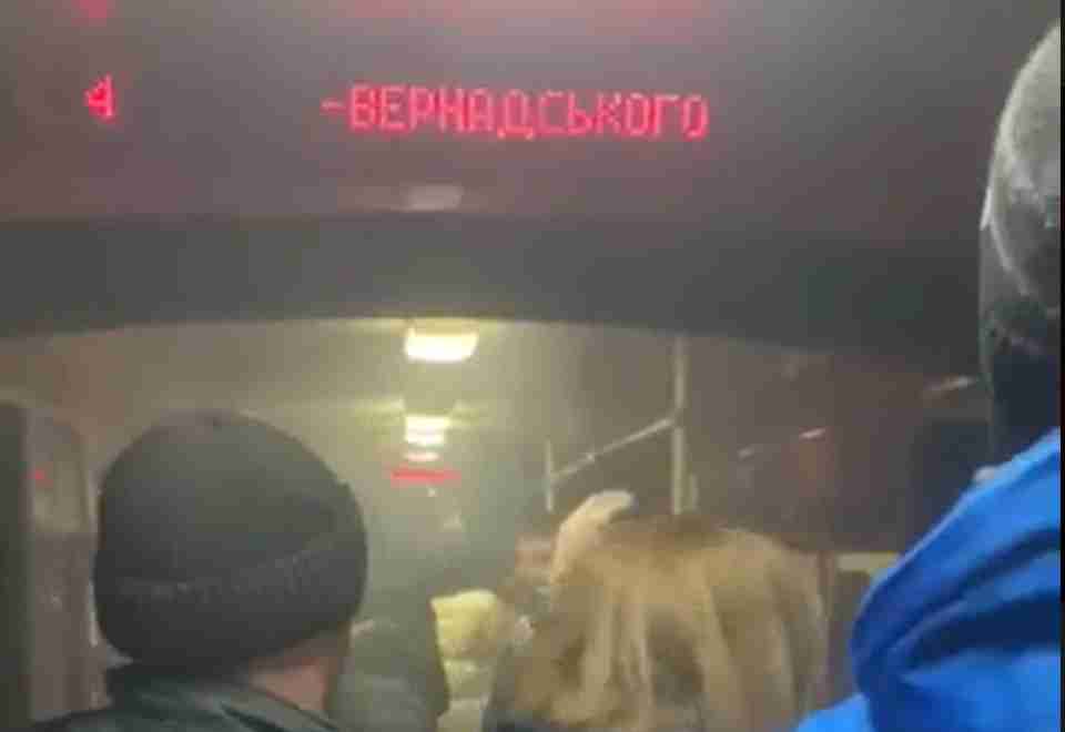 Ввечері у Львові на ходу задимівся трамвай (ВІДЕО)