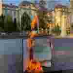Викладач зі Львова спалив диплом кандидата наук на знак протесту проти дисертації Киви (фото)