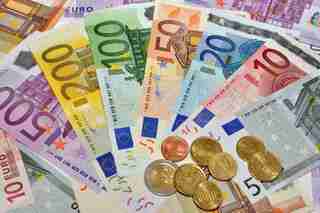 З 1 січня ще одна країна перейшла на євро: єврозона збільшилась (ФОТО)
