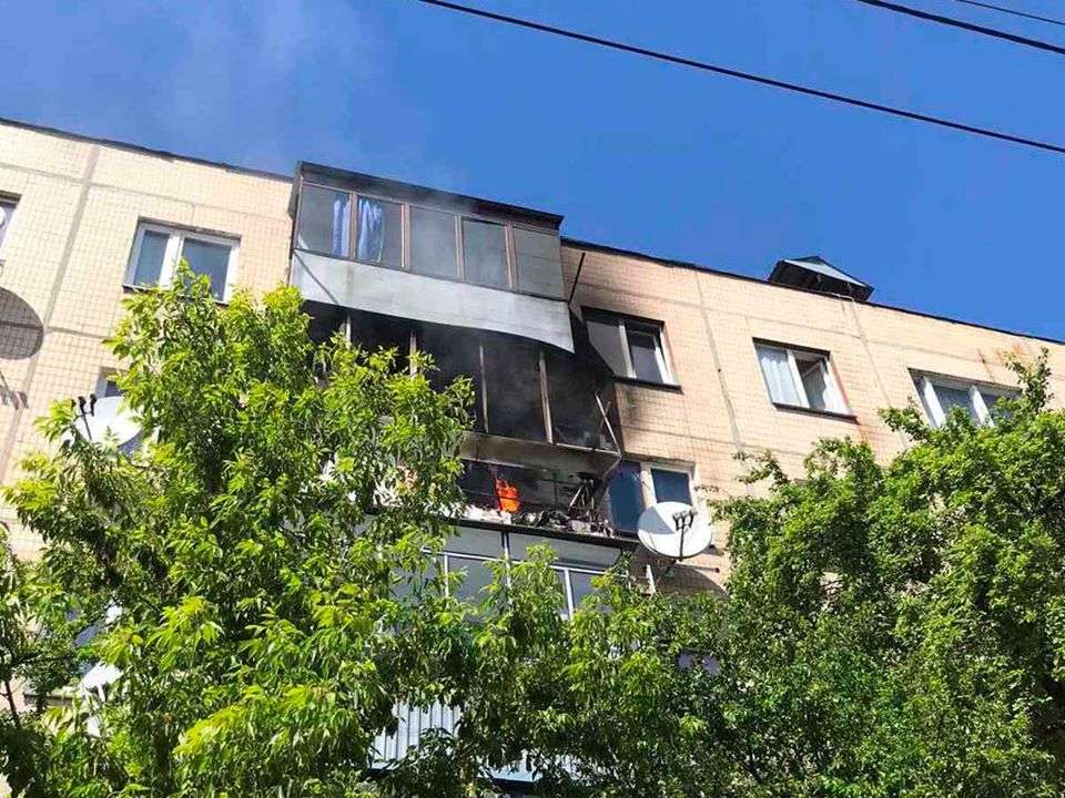 З пожежі у львівській квартирі врятували шістьох людей (фото, відео)