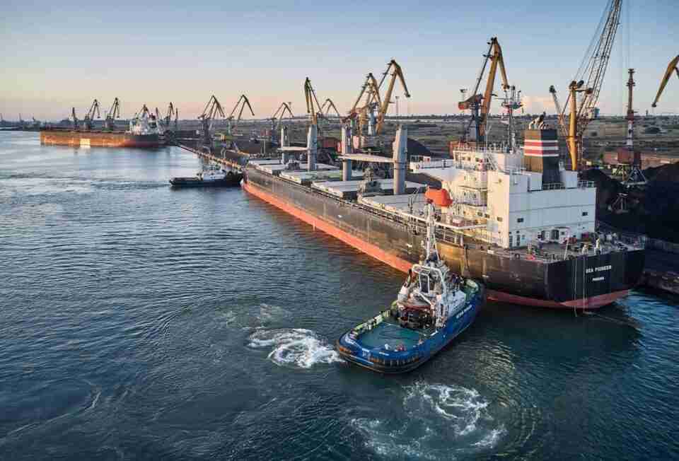 З українських портів вийшли ще три судна з агропродукцією і залізною рудою