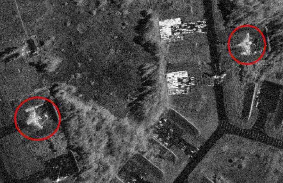 З'явилися нові супутникові знімки, які підтверджують знищення російських Іл-76 в Пскові