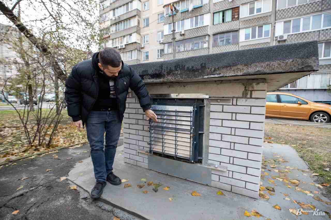 З’явилися світлини із засекреченого бомбосховища у Києві, яке мало статус «ДСК», але тепер туди пустять киян (ФОТО)
