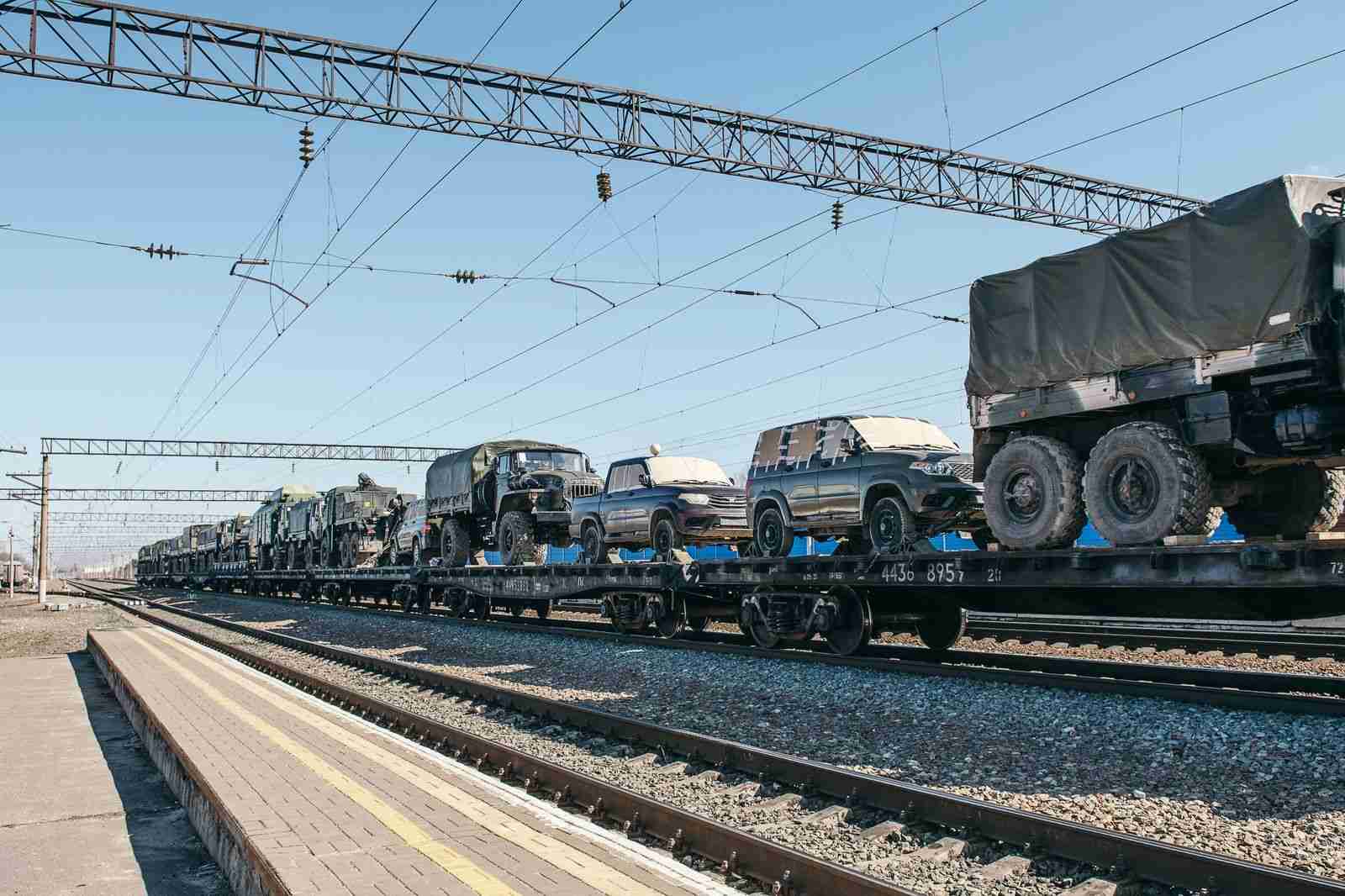 За день до білорусі прибуло понад 57 вагонів з технікою рф (КАРТА)