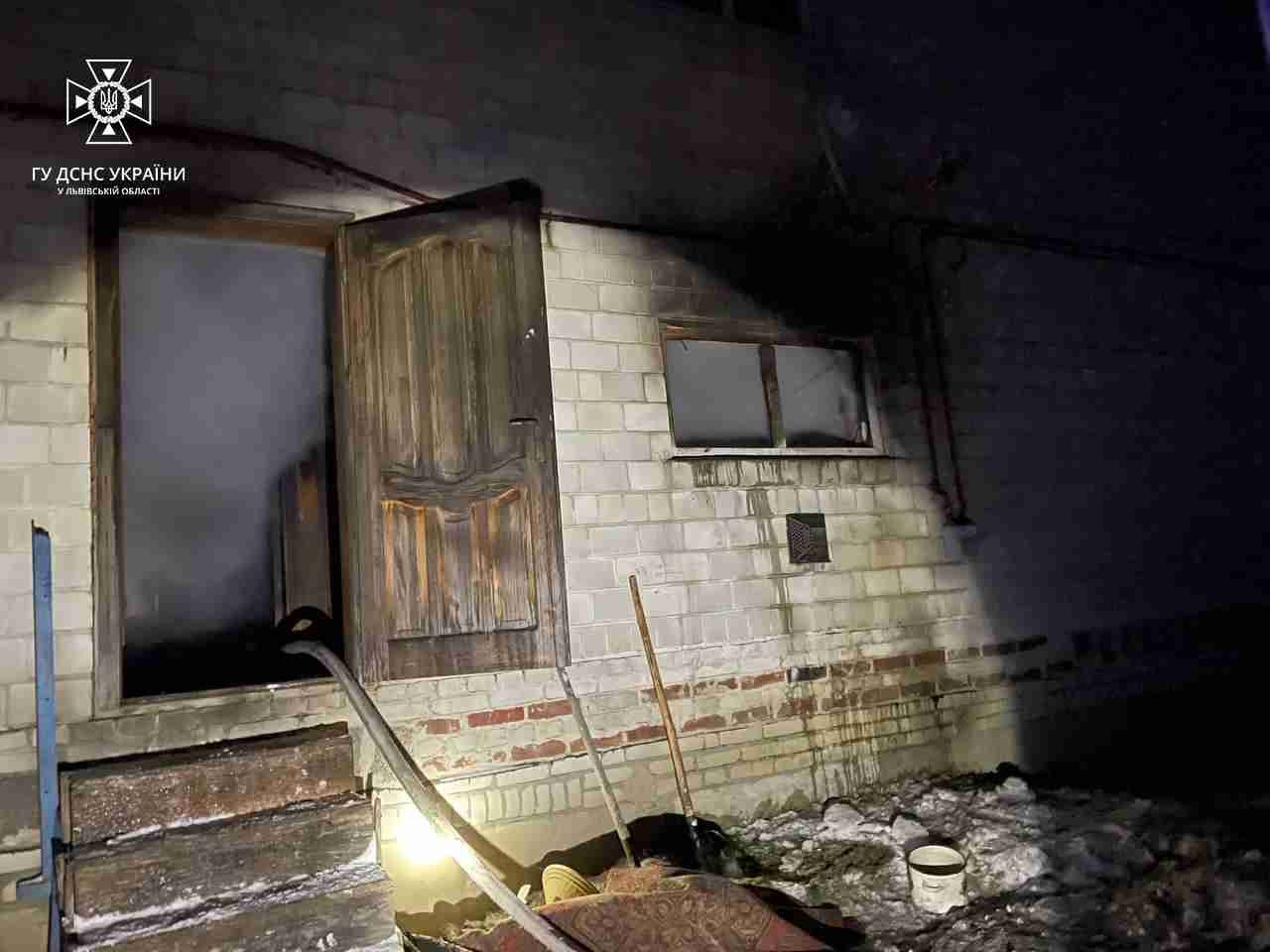 Загинули люди: на Львівщині сталася пожежа в будинку