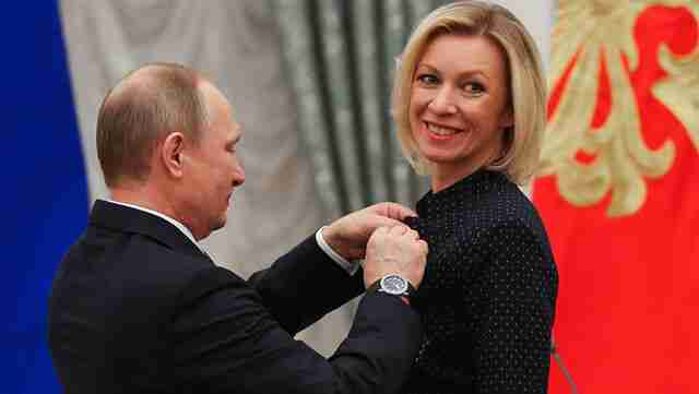 Захарова попереджає про «жорстку відповідь» на будь-які удари по території росії