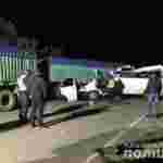Жахливе зіткнення мікроавтобуса та двох вантажівок: загинули троє дорослих і дитина, ще 7 постраждалих в лікарні (ФОТО)