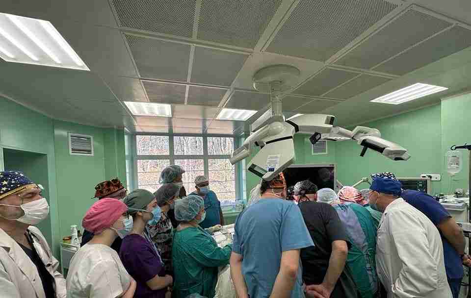 Живіт виріс за кілька днів: львівські хірурги видалили 4-річному хлопчику величезну пухлину (ФОТО)