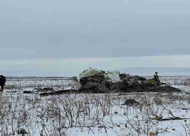 Журналісти «Схем» встановили прізвища членів екіпажу літака Іл-76, який впав у Бєлгородській області (ФОТО)