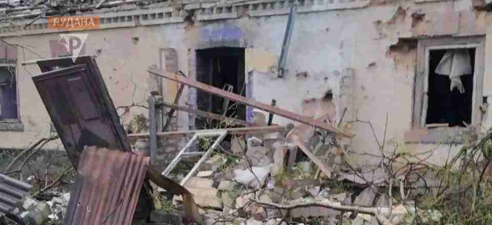 Зі ствольної артилерії завдано удару по приватному сектору в селі Мар’янське